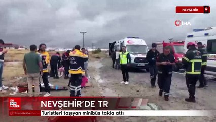 Nevşehir'de turistleri taşıyan minibüs takla attı