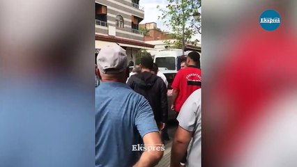 Diyarbakır’da hareketli dakikalar, polis silahla havaya ateş açtı