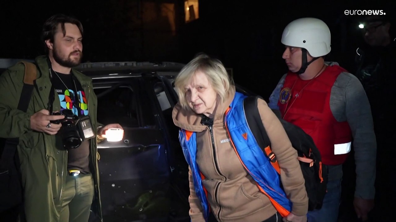 إصابة أكثر من 20 شخصا في قصف روسي على مجمع سكني في خاركيف شمال شرقي أوكرانيا