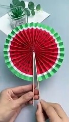 The weather is getting hotter and hotter. Make a cool watermelon fan and do it with your children.