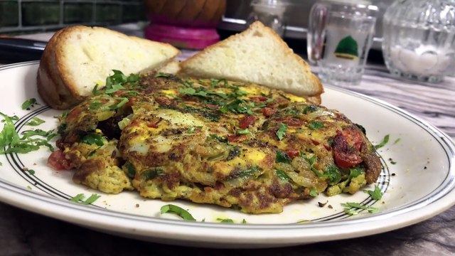 Vegetable Omelette Recipe | Omelette Recipe | Loaded Tasty Omelette | Kitchen With Faizan