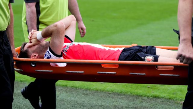 Santiago Giménez sale lesionado | Feyenoord 2-0 NAC Breda | Resumen y goles