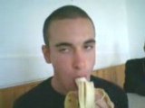 Joris suceur de banane