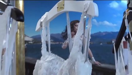 Η ώρα του γάμου φτάνει - Πήγε για πρόβα νυφικού και μας πήρε μαζί της