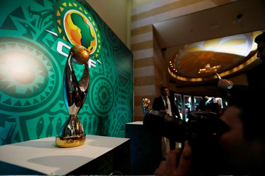 الاتحاد الإفريقي لكرة القدم يكشف عن موعد قرعة دور المجموعات في منافستي دوري الأبطال وكأس الاتحاد