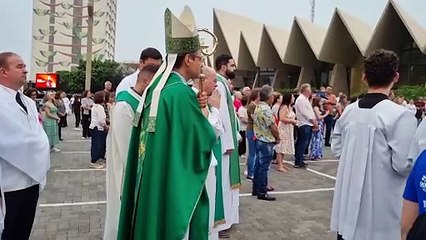 Dom José Mário abençoa restauração do monumento à Nossa Senhora Aparecida
