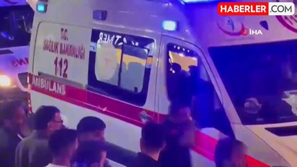 Üsküdar'da Kontrolden Çıkan Araç Park Halindeki Otomobile Çarptı: 4 Yaralı