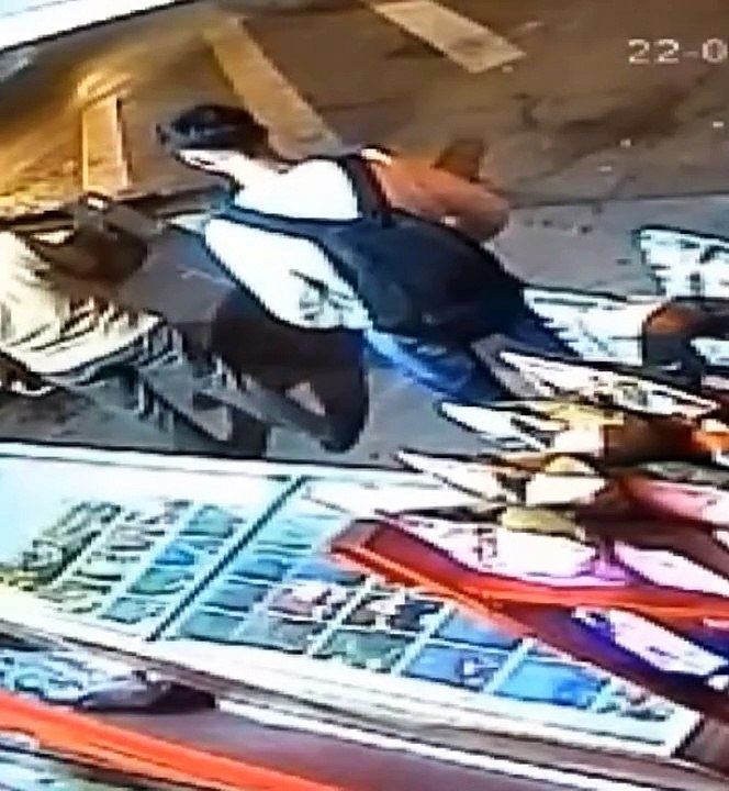 Ümraniye'de operasyon sırasında silahlı saldırı: Bir polis şehit oldu, bir polis ile firari şüphelinin annesi yaralandı