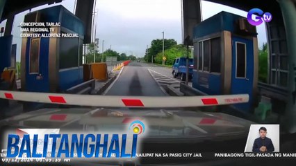 Barrier ng SCTEX, biglang humarang sa motoristang dumaraan sa toll gate | Balitanghali