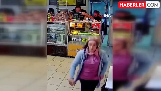 Görenler gözlerine inanamadı: Yere düşen soda şişesi kadının başına isabet etti