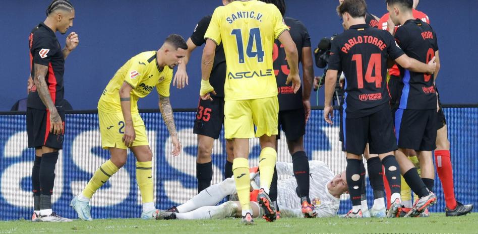 'I don't want to talk about that' - Flick frustrated with question on injured Ter Stegen