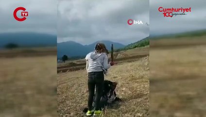 Engelli çobana sopalı işkence: Biri dövdü, diğeri kayda aldı