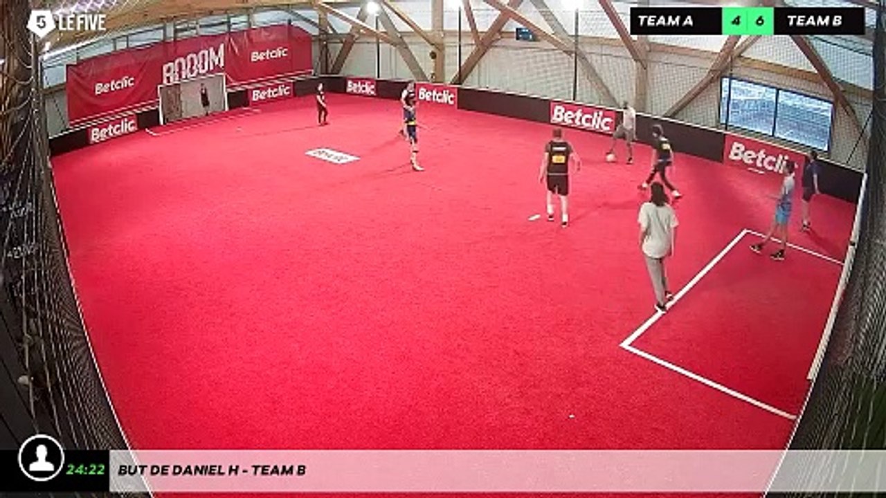 But de Daniel H - Team B