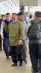 Parte 3: "Infeliz"; "chorro" y "ladrón": insultaron y agredieron a Juan Grabois en el aeropuerto de Ezeiza