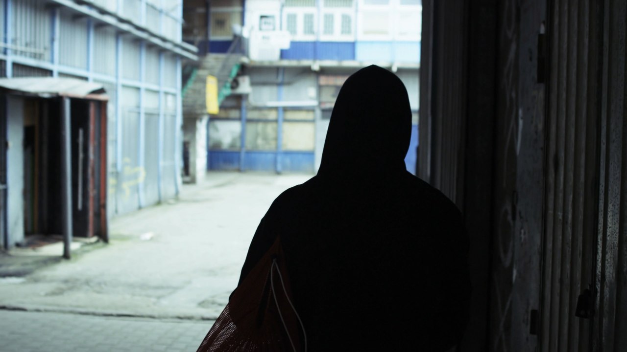 Are our towns and cities getting more dangerous? There are currently 176 UK crime ‘black spots’ where no robberies get solved.