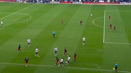 Escándalo en la FA de Inglaterra por jugador que mordió a un rival en pleno partido