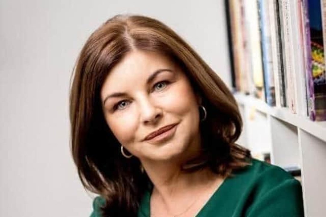 ‘Hate flags’ everywhere in Derry ‘driving really poor relations’ Sinéad McLaughlin tells TEO Committee