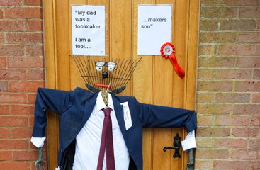 PM mocked by UK's biggest scarecrow festival
