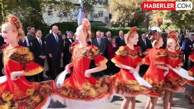 TBMM Başkanı Kurtulmuş, Moskova Yunus Emre Enstitüsü'nü Ziyaret Etti