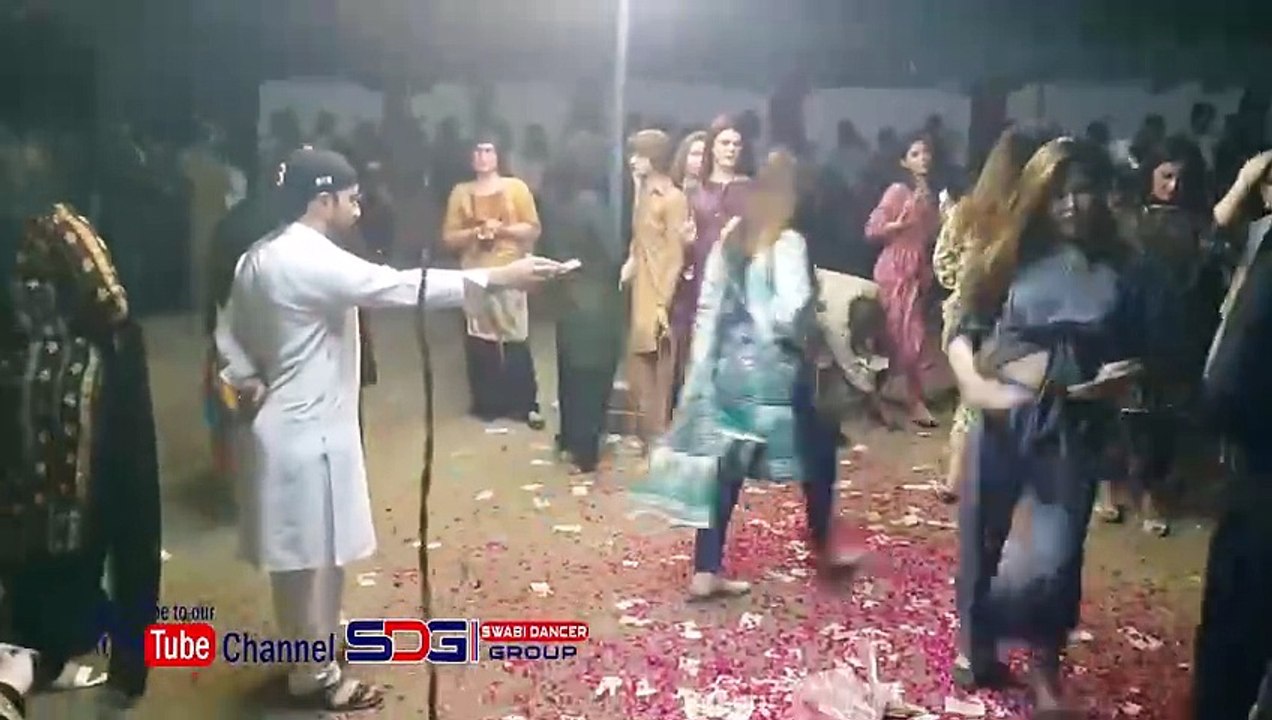 MISS_NAYAAB_SWABI_NEW_DANCE_SONGS_2024_DUKHTARI_KHOOLA_-_SWABI_DANCERS[1]