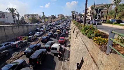 Miles de personas huyen del sur del Líbano tras los bombardeos de Israel