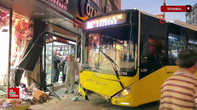 İstanbul Bayrampaşa'da İETT otobüsü kontrolden çıkıp gelinlikçiye daldı