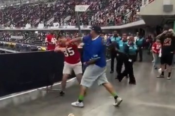 Fanáticos de Rams y 49ers desatan la violencia en el SoFi Stadium