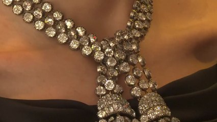 18세기 300캐럿 다이아몬드 목걸이 공개..."최고 37억여 원에 팔릴 듯" / YTN