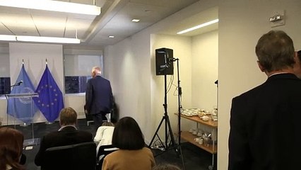 'Estamos à beira de uma guerra total' por escalada Israel-Líbano, alerta Borrell