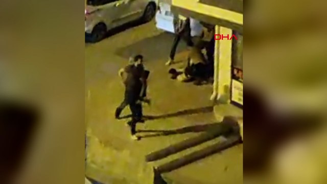 Yolda yürürken silahlı saldırıda ağır yaralandı, 2 şüphelinin yakalanma anı kamerada