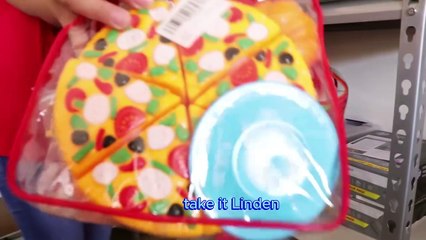 Lyndon Pretend Play with Food Truck Cooking Toy in US