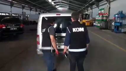 Durdurulan araçtan külçe külçe altın çıktı