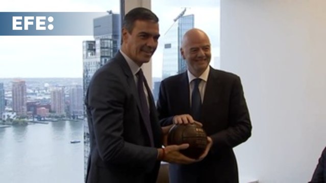 Pedro Sánchez se reúne con el presidente de la FIFA, Gianni Infantino