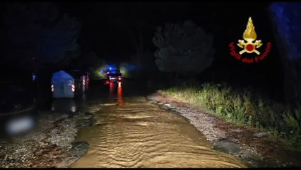 Download Video: Maltempo, dispersi nel Pisano un bimbo di 5 mesi e la nonna