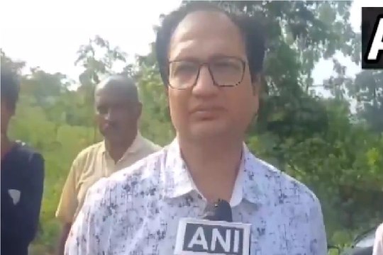 CG News: आकाशीय बिजली गिरने से हुई 8 लोगों की मौत पर जानें कलेक्टर संजय अग्रवाल ने क्या कहा, देखें Video