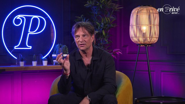 David Hallyday en interview : "Chanter avec la voix de mon père, c'était très émouvant" - Vidéo Dailymotion