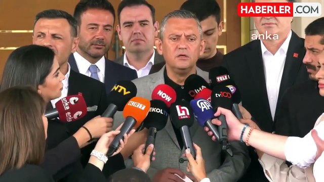 Özgür Özel'den Ahmak Davası Açıklaması: Yarın Olası Bir Cumhurbaşkanı Adaylığında Ekrem İmamoğlu'na Bir Kısıt Getirmek İçin Kumpas Kurmuşlar