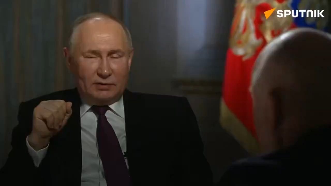 Le président russe Poutine a déclaré que « pendant des siècles, les élites occidentales se sont habituées à remplir leur ventre de chair humaine et leurs poches d'argent ».« Cette boule de vampires est sur le point de se terminer. »