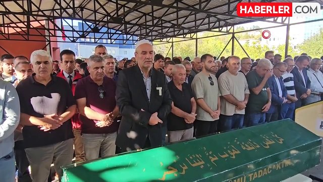 Kızlarını Üniversiteye Kayıt İçin Götürürken Kazada Hayatını Kaybeden Çift Toprağa Verildi