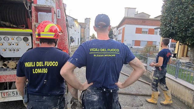 Immagini struggenti: nelle parole e nei volti della gente del ravvenate la riconoscenza per la protezione civile trentina