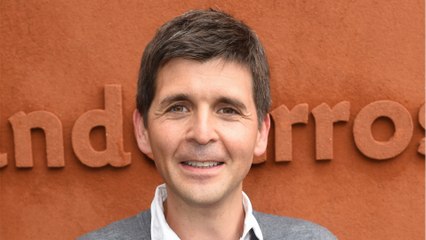 GALA VIDEO - Thomas Sotto “triste et ému” : il pleure la mort d’un ancien invité de Télématin