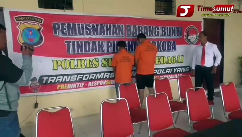 Polres Serdang Bedagai Musnahkan Barang Bukti Sabu Dengan Cara Dibakar Menggunakan Mobil Incinerator BNNP Sumut.