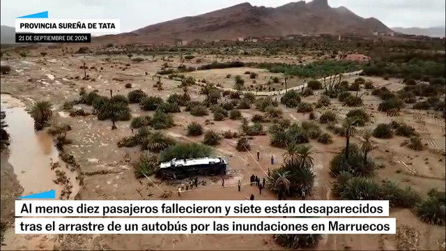 Arrastre de un autobús por inundaciones en Marruecos