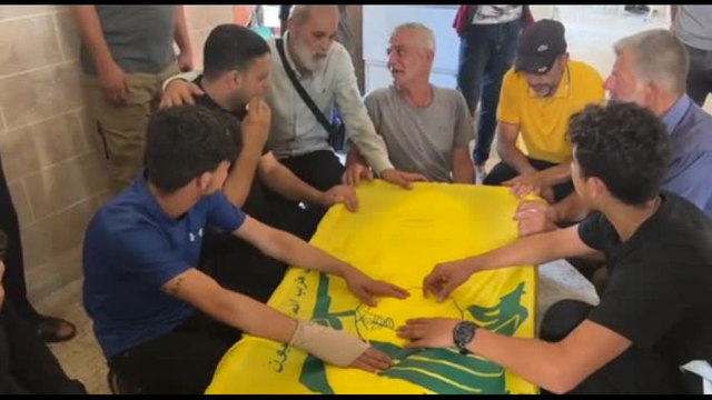 Nel sud del Libano i funerali di 11 persone uccise nel raid israeliano