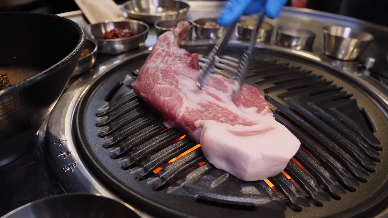 30 Day Dry Aged BBQ!! Best Pork belly Charcoal-grilled Barbecue - Korean street food