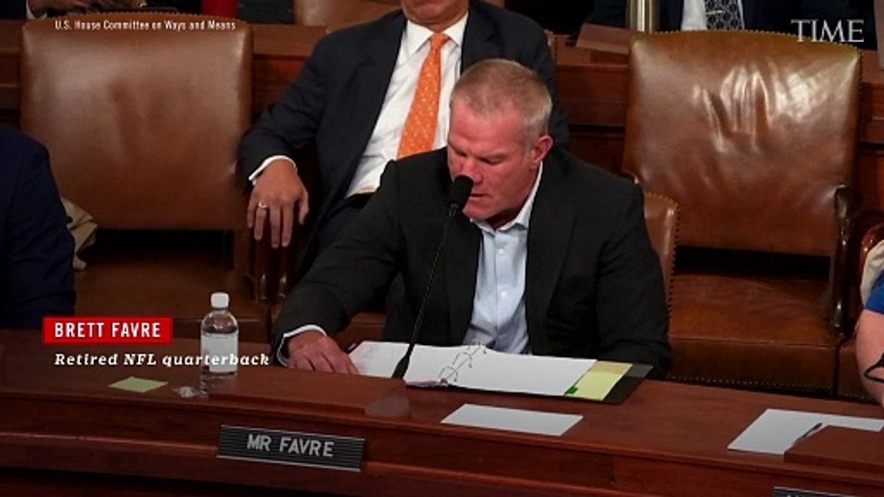 Retired NFL Quarterback Brett Favre Says He Has Parkinson's Disease