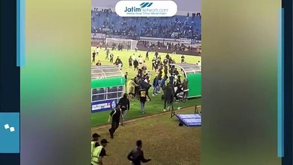 USAI PERSIB VS PERSIJA BERAKHIR, BOBOTOH SERANG STEWARD KARENA DUGAAN PELECEHAN SEKSUAL