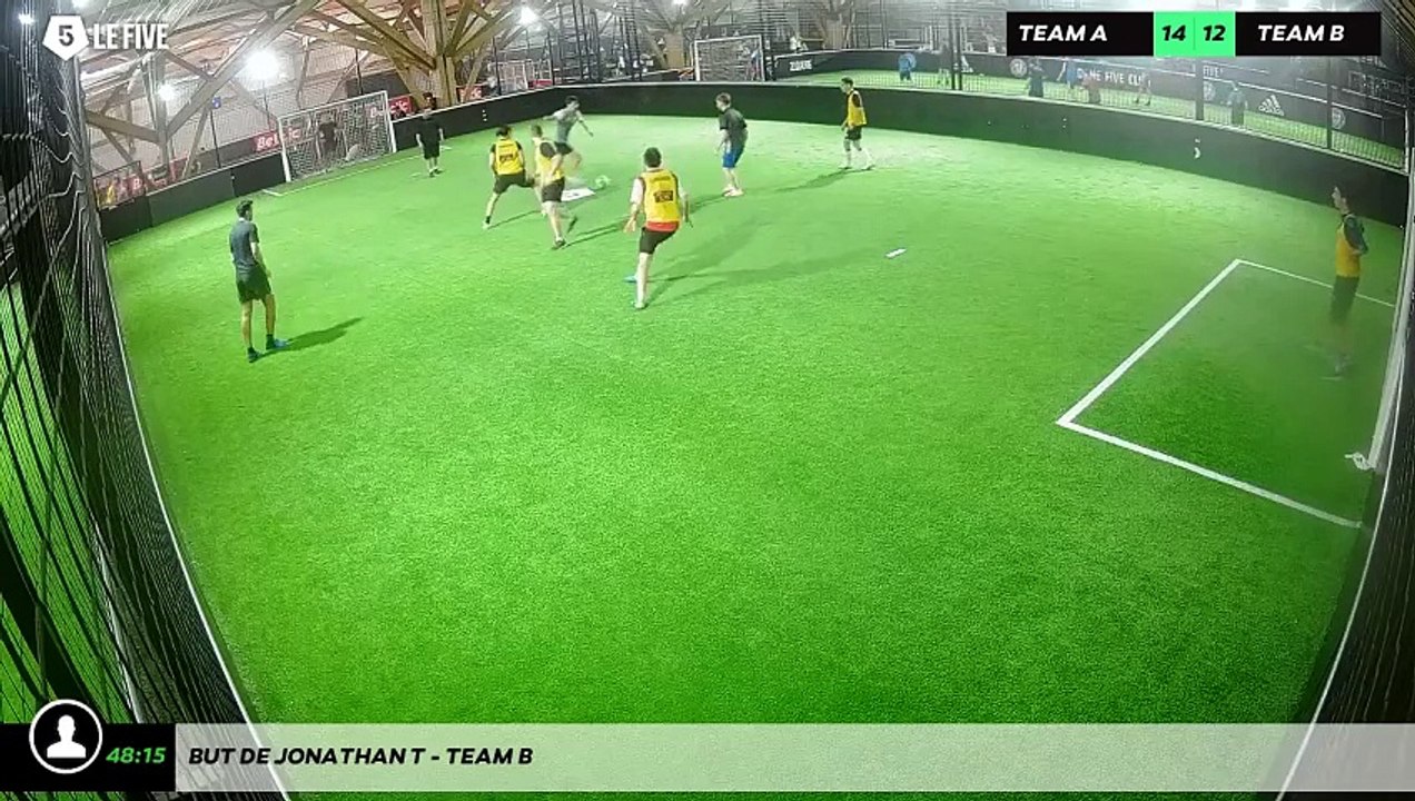 But de Jonathan T - Team B