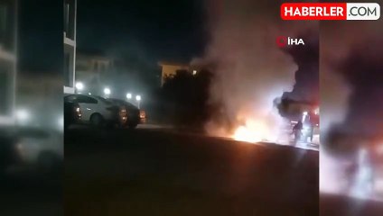Kocaeli'de Seyir Halindeki Araç Alev Aldı, 5 Kişi Kurtuldu