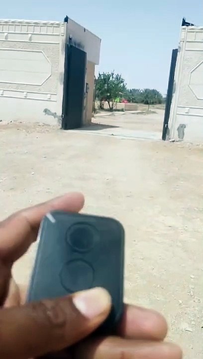 big gate open or close from remote from saudi arabia